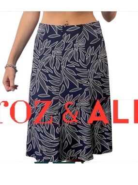 Roz & Ali Navy/White Leaf Pattern Knee Length Pull On Stretch Skirt (S)